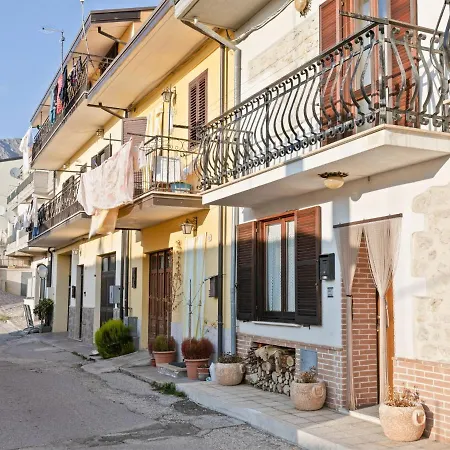 Belvilla By Oyo Sirente House